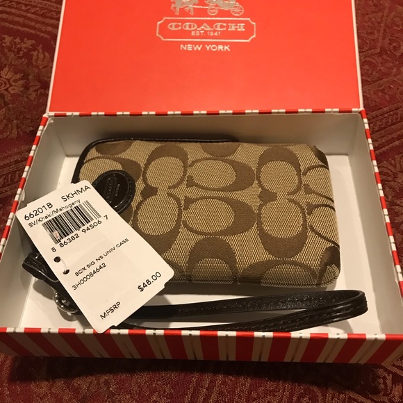 Coach Corner Zip Wristlet - Picture 4 of 8